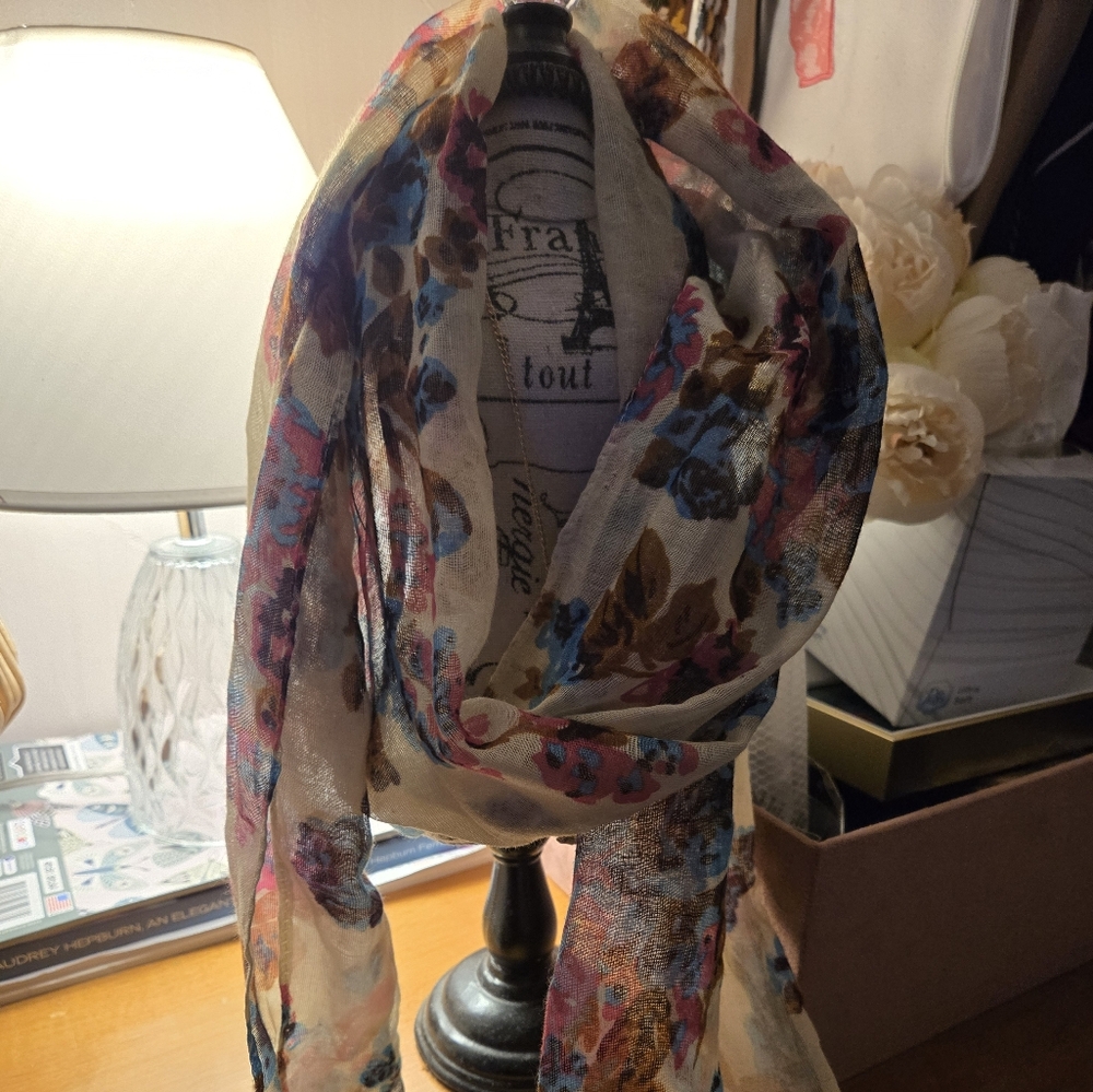 Elegant Cream and Blue Scarf Wrap for Accessories